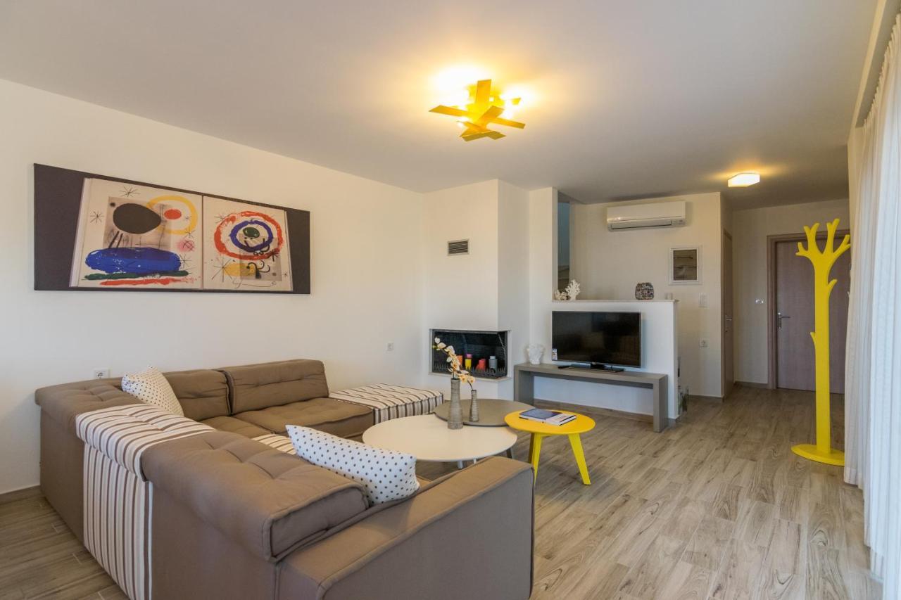Villa Ilianthos *